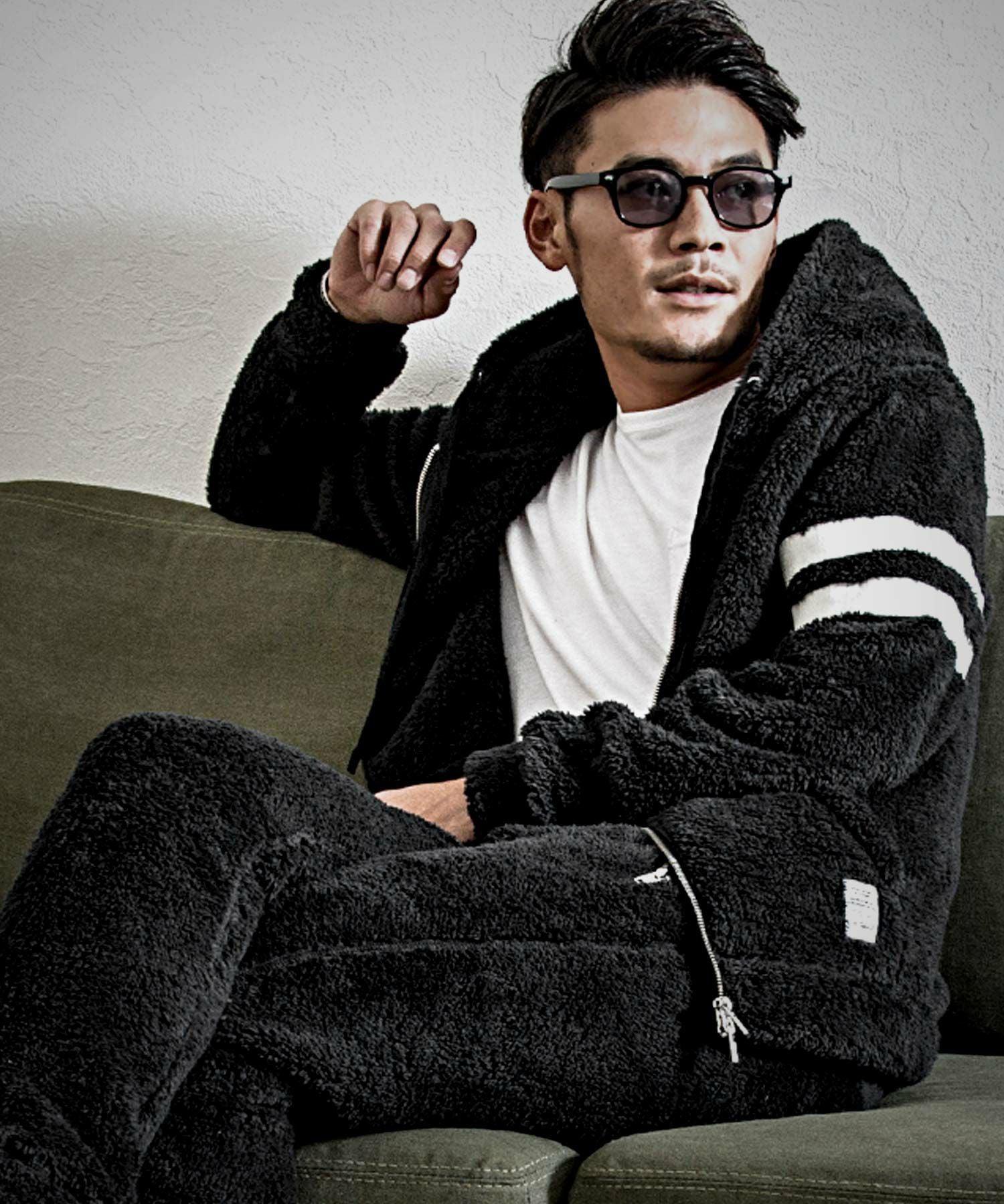 CavariA(キャバリア)ライン入りボアセットアップ(パーカー&パンツ2点