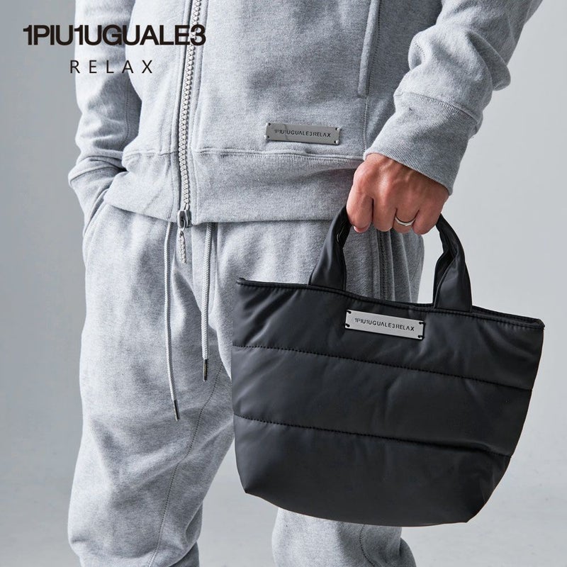 1PIU1UGUALE3 RELAX(ウノピゥウノウグァーレトレ リラックス)シルバーロゴプレートパデッドミニトートバッグ/全1色