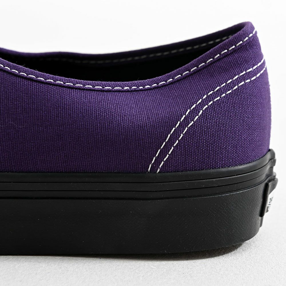 VANS(バンズ)Authentic Black Sidewall GOTHIC GRAPE/全1色