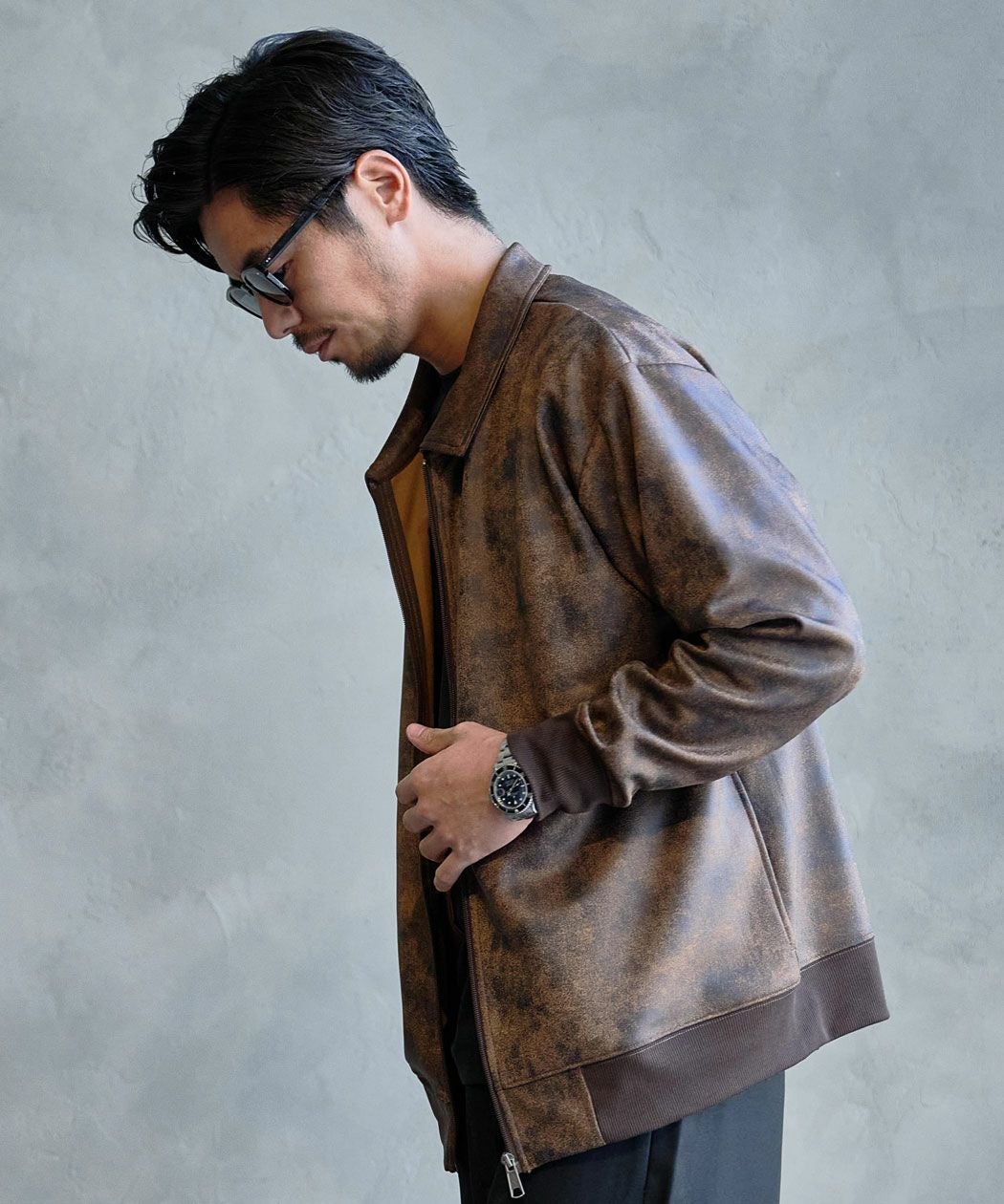 LOUIS CHAVLON(ルイシャブロン)レザー風ダンボール衿付きブルゾン/全2色