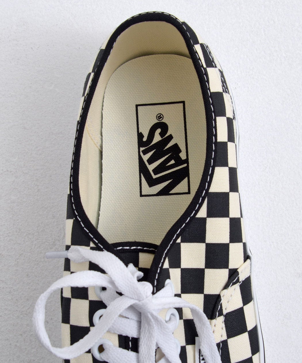 VANS(バンズ)Authentic PRIMARY CHECK BLACK/WHITE/全1色