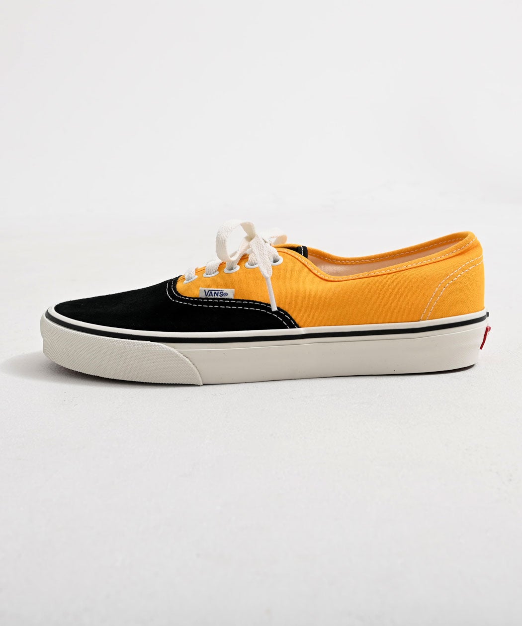 VANS【バンズ】Authentic PRIMARY MULTI