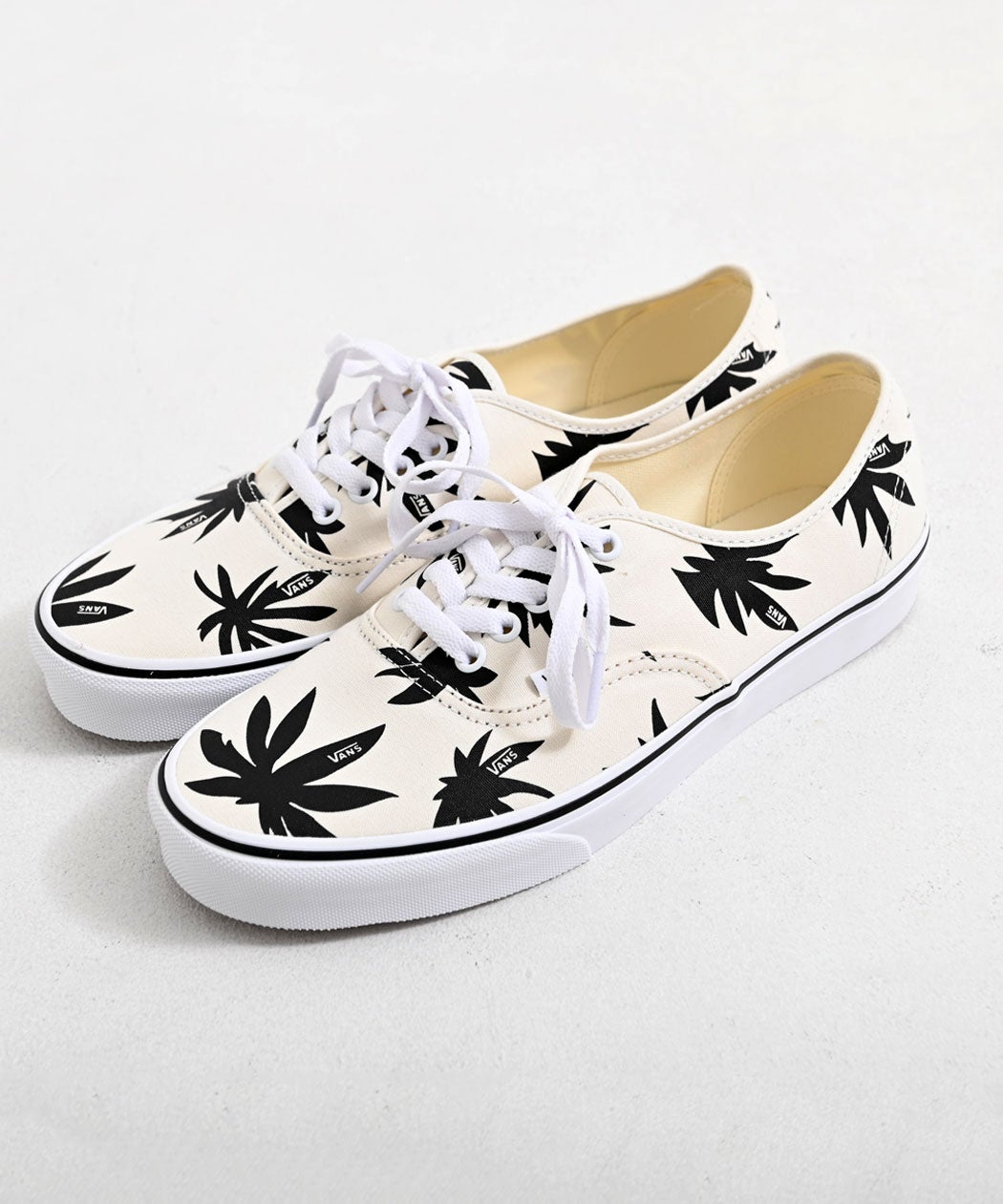 VANS【バンズ】Authentic Archive MARSHMALLOW/BLACK