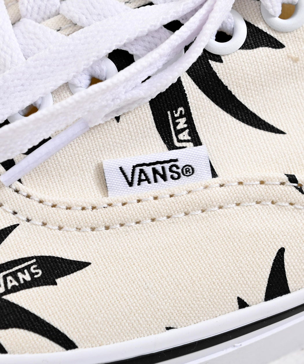 VANS【バンズ】Authentic Archive MARSHMALLOW/BLACK