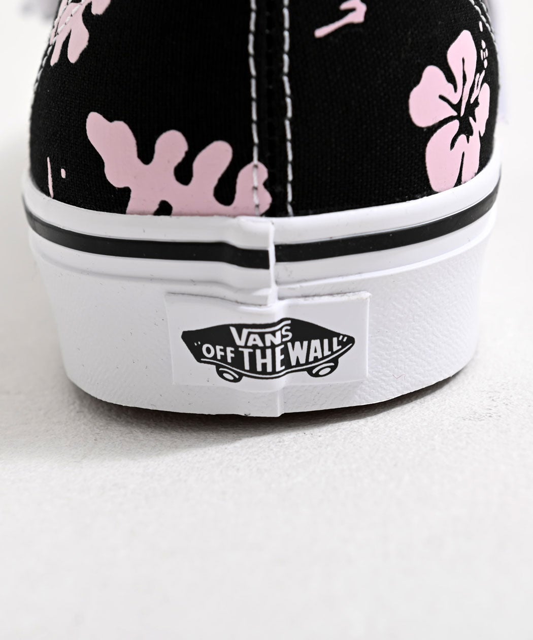 VANS【バンズ】Authentic Archive BLACK/PINK
