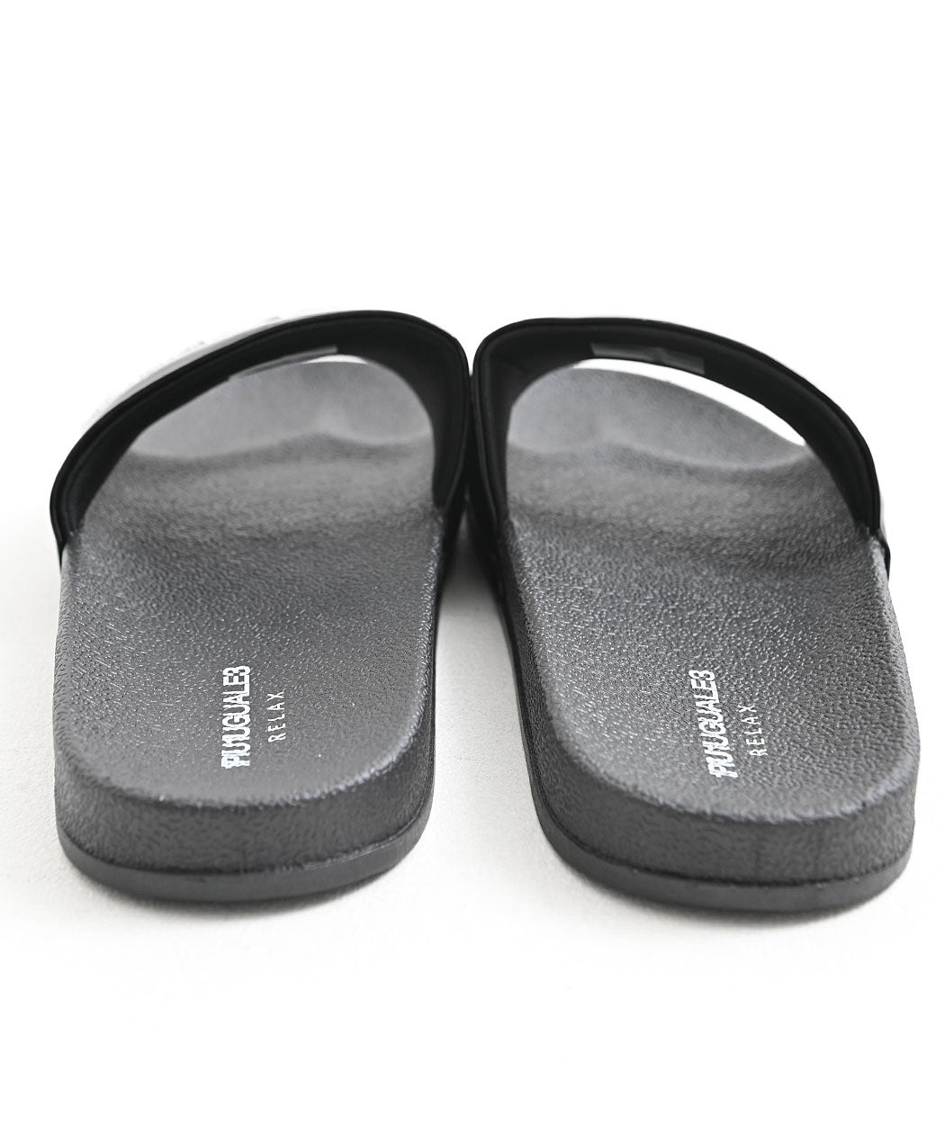 1PIU1UGUALE3(ウノ ピゥ ウノ ウグァーレ トレ)BLACK SANDALS