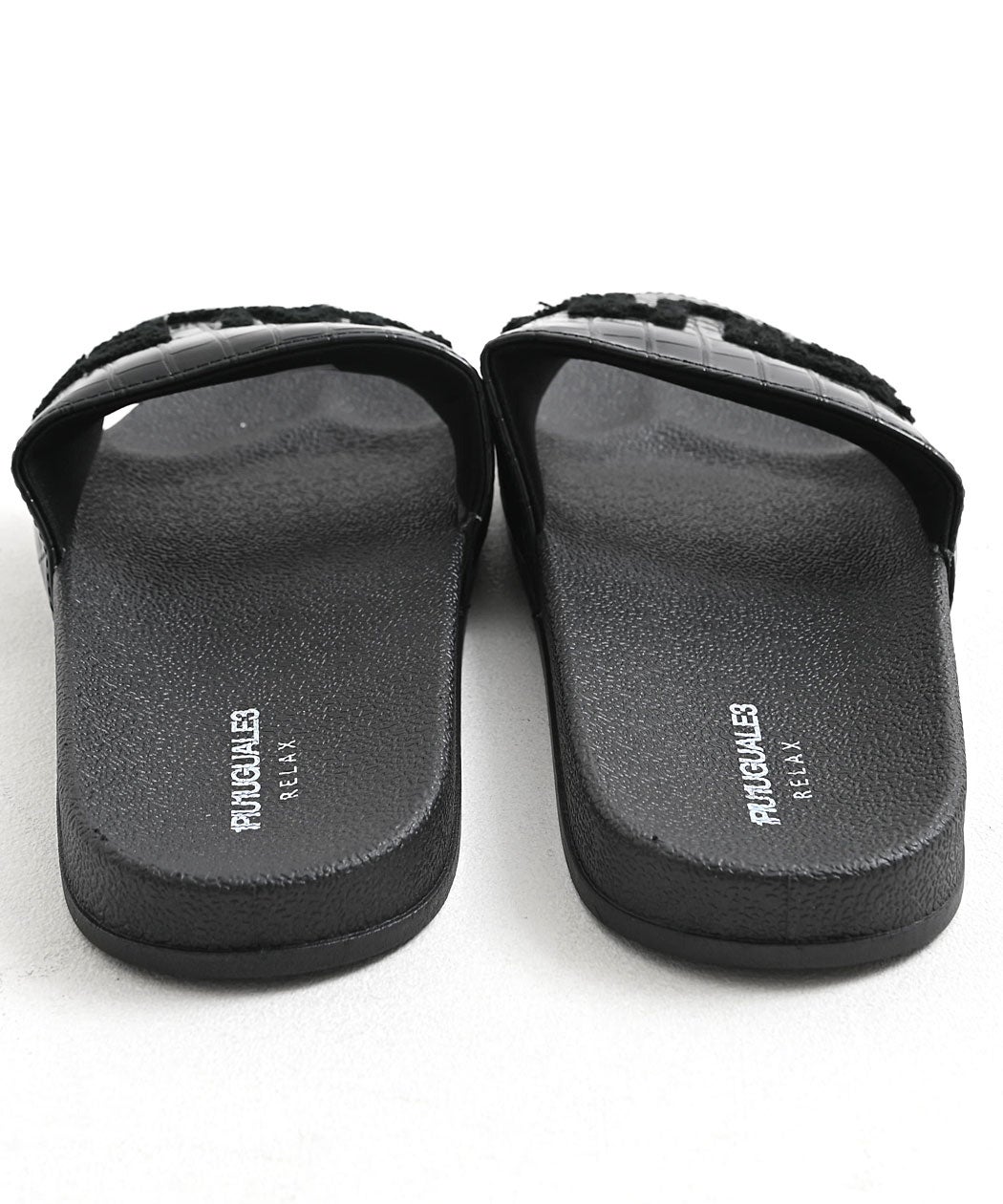 1PIU1UGUALE3(ウノ ピゥ ウノ ウグァーレ トレ)BLACK SANDALS