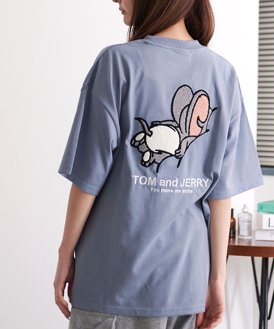 TOM&JERRY(トム&ジェリー)うずくまりサガラ半袖Tシャツ