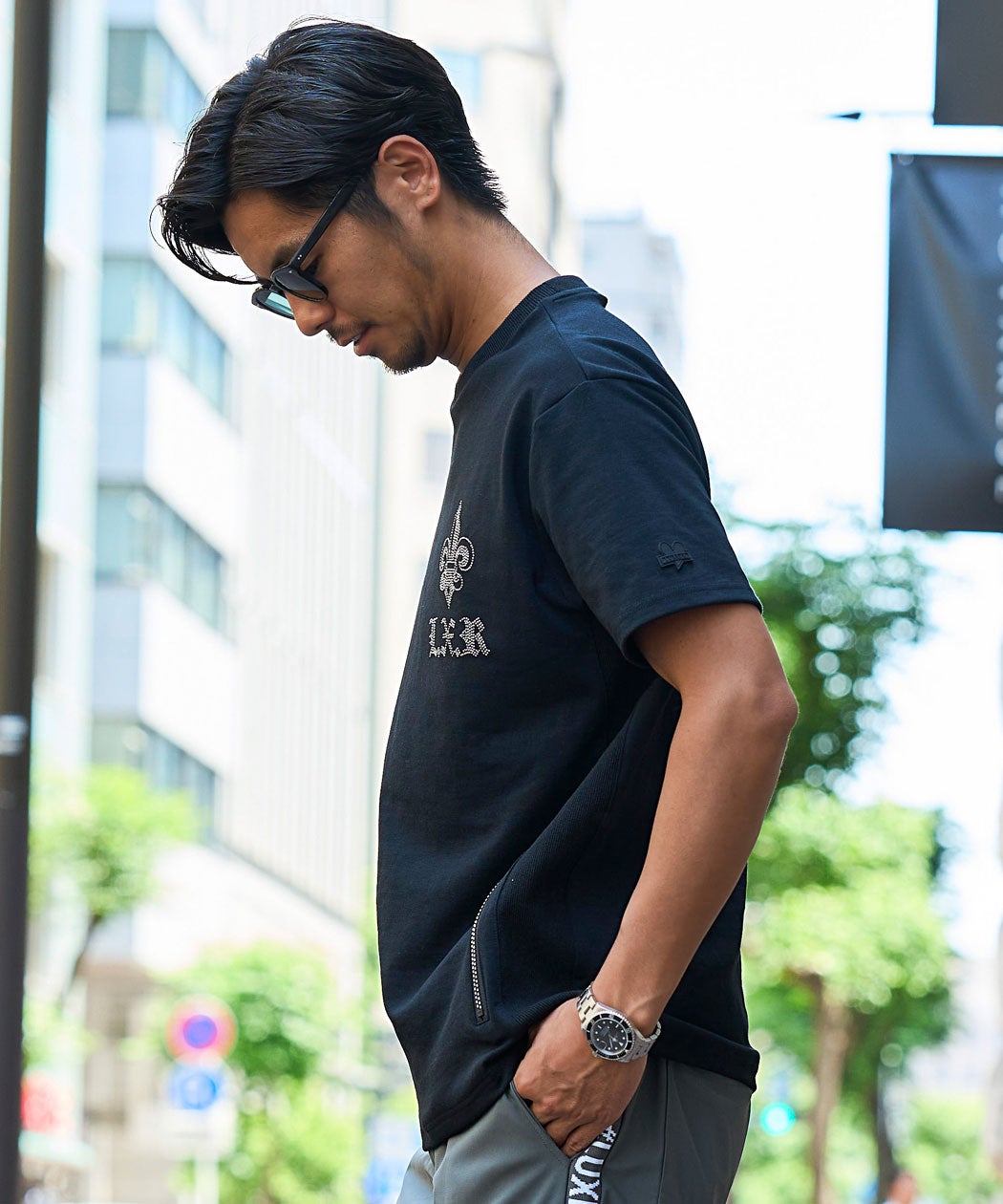 LUXE／R(ラグジュ)ラインストーンポンチ半袖Tシャツ