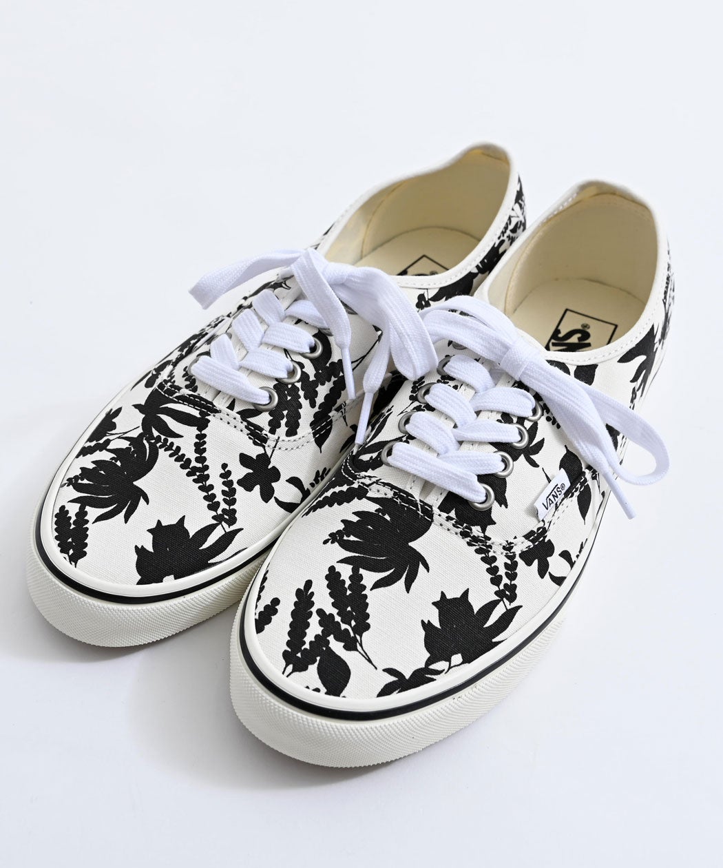 VANS(バンズ)Authentic Archive Black
