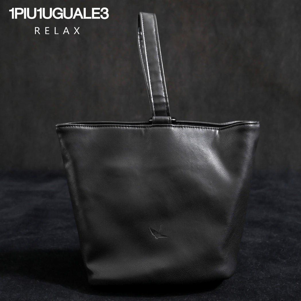 1PIU1UGUALE3 RELAX(ウノピゥウノウグァーレトレ リラックス)PU LEATHER MINIMALIST KINCHAKU/全1色